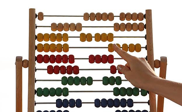 DESIGUALDAD Y POLARIZACIÓN EN LA DISTRIBUCIÓN DE LA RENTA