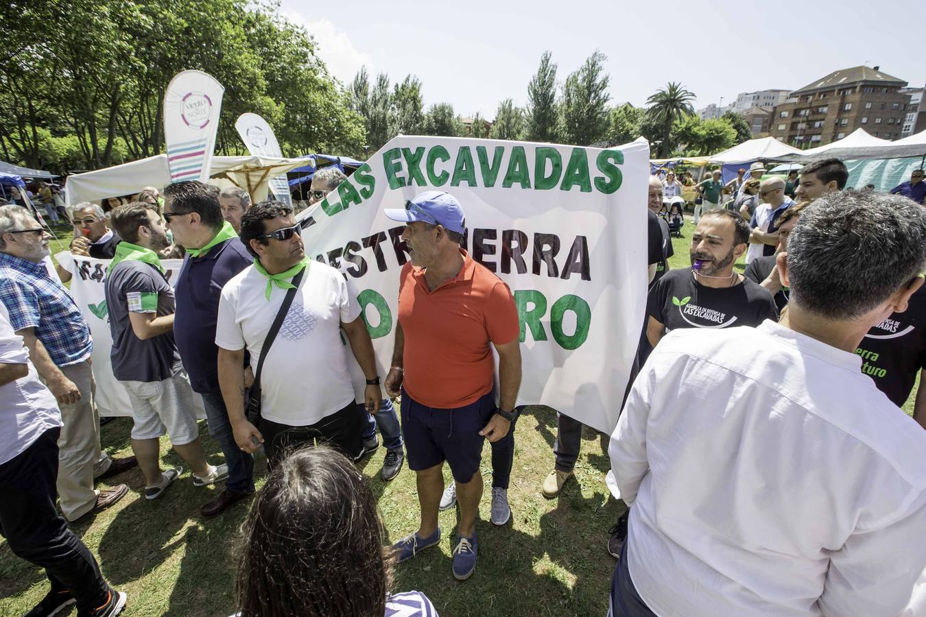 La fiesta del PRC se ha visto empañada por el enfrentamiento entre miembros de la Plataforma de las EXcavadas y simpatizantes y militantes del PRC