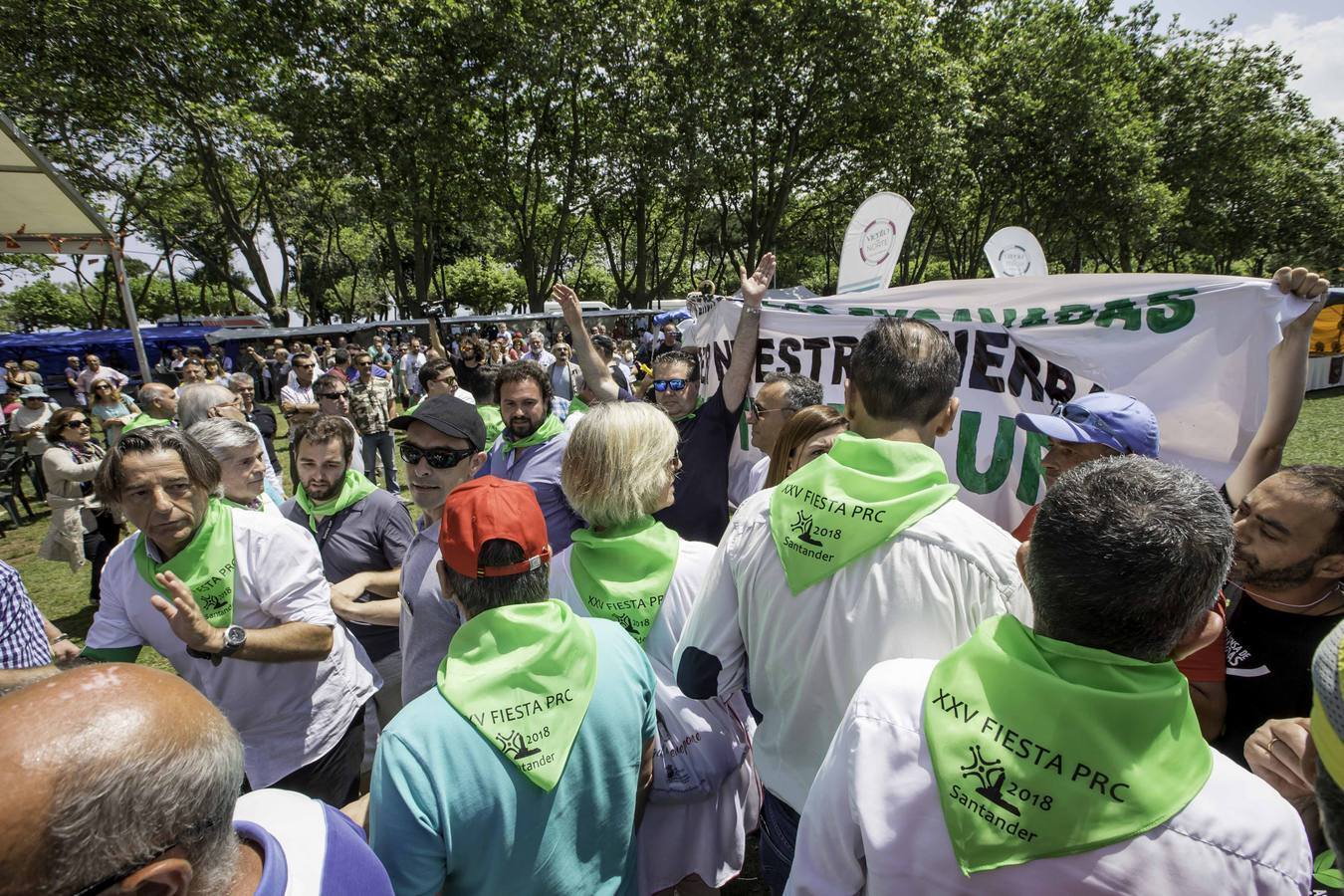 La fiesta del PRC se ha visto empañada por el enfrentamiento entre miembros de la Plataforma de las EXcavadas y simpatizantes y militantes del PRC