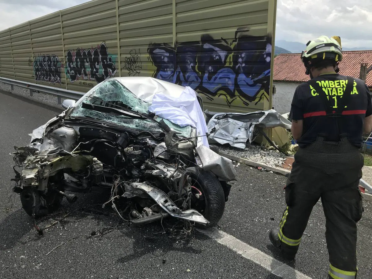 Fotos: Accidente mortal en la autovía A-8, a la altura de La Penilla de Cayón