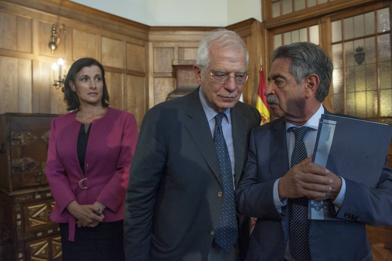 Fotos: El ministro de Exteriores, Josep Borrell, en la inauguración de los cursos de verano de la UIMP