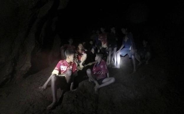 Los niños, atrapados en la cueva tailandesa.