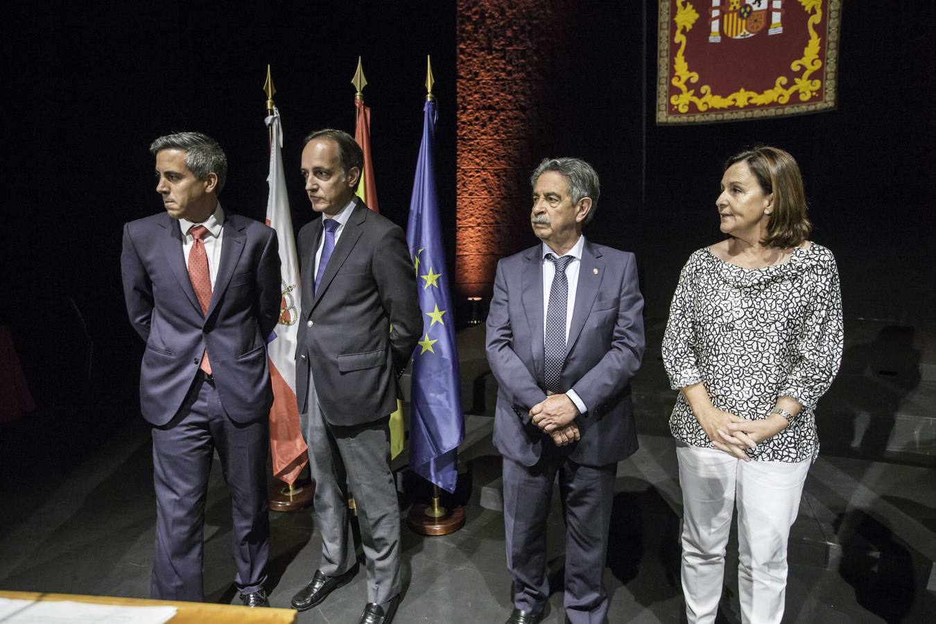 El ministro de Ciencia, Pedro Duque, preside en acto en el Paraninfo de La Magdalena