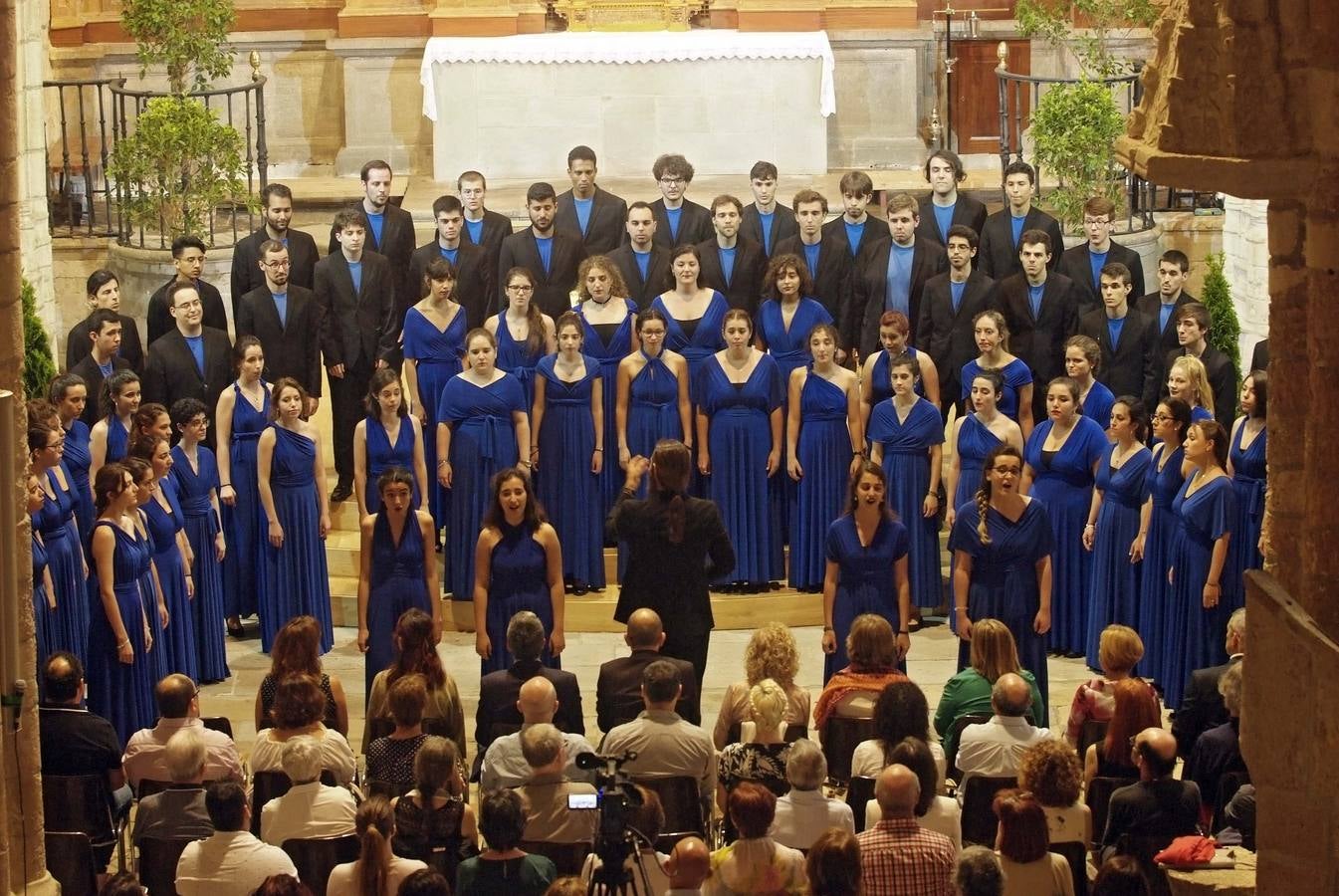 Fotos: Clausura del Certamen de la Canción Marinera de San Vicente de la Barquera