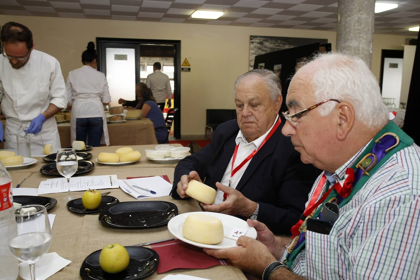 La Asociación Frisona de Cantabria otorga los premios a las marcas Divirín de La Jarradilla, Los Pasiegos y El Macho tras pasar la cata de un jurado de expertos del sector de la gastronomía y productos 