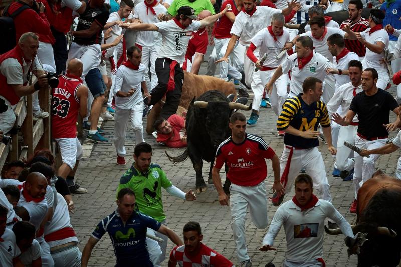 Los astados de la ganadería gaditana protagonizan un encierro veloz y limpio