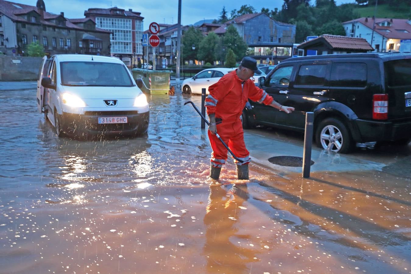 Fotos: Tromba de agua en Cabezón de la Sal