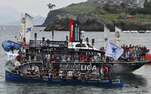 Urdaibai se proclamó vencedora en la Bandera de Castro Urdiales.