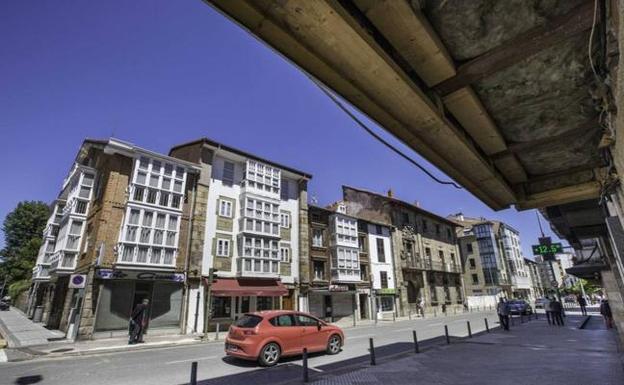 Propietarios de edificios en ruina de Reinosa critican la «pasividad» del Ayuntamiento