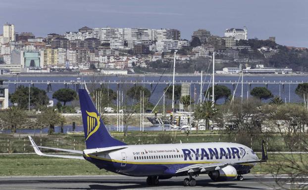 La huelga de Ryanair afectará a 12 conexiones con Cantabria