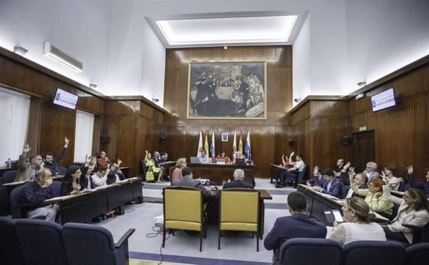 El PP lleva al pleno la revocación del acuerdo del Parlamento contra el AVE