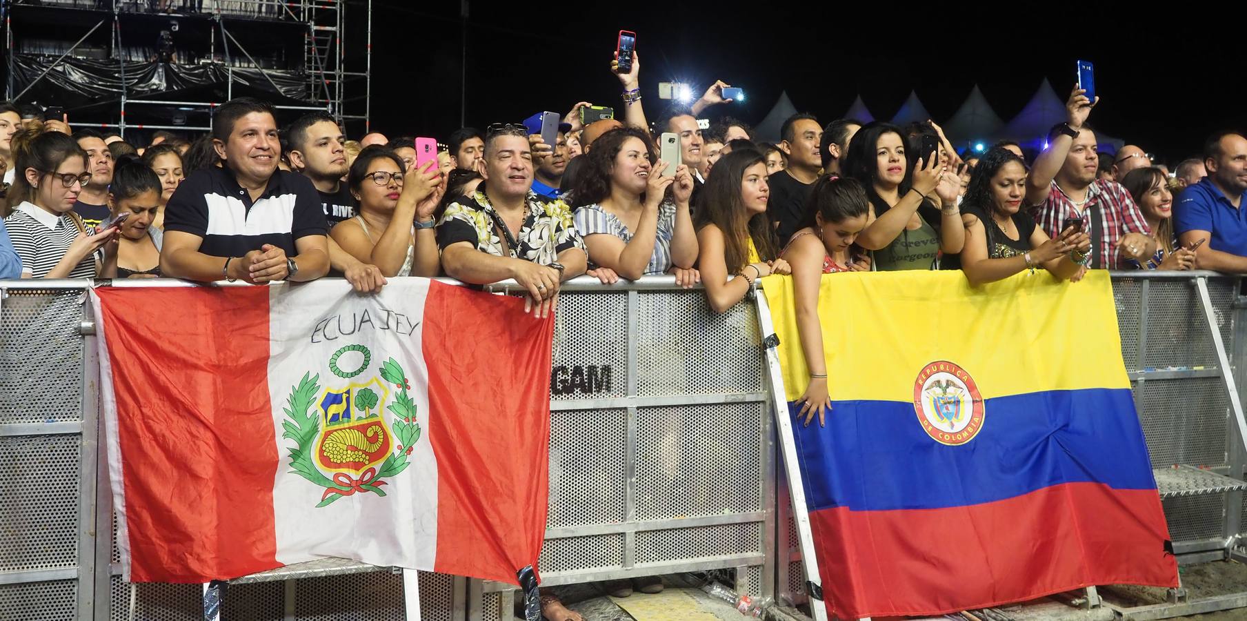 Rubén Blades y Kiko Veneno protagonizaron ayer en Los Conciertos de La Campa una «comunión potente», una cita en lo que se recaude irá a parar al Proyecto de Amara, la Asociación de Niños con Cáncer de Cantabria.