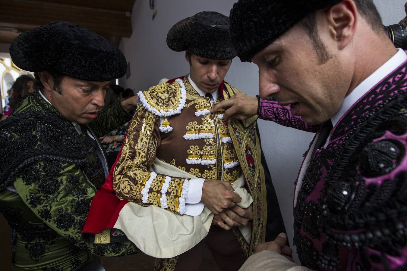 Fotos: Perera sale por la puerta grande en la segunda corrida de toros de la Feria de Santiago