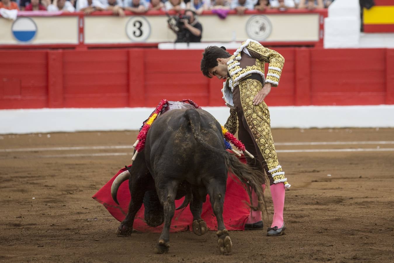 Fotos: Perera sale por la puerta grande en la segunda corrida de toros de la Feria de Santiago