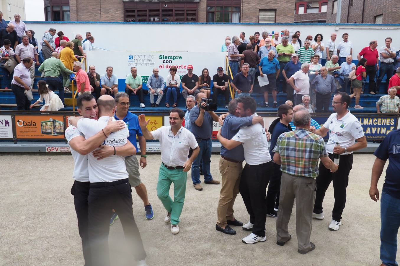 Peñacastillo inaugura un nuevo tiempo. La peña llamada a dominar los próximos años en los bolos anticipa su dominio al vencer en una temporada que ha significado el fin de la hegemonía de Hermanos Borbolla