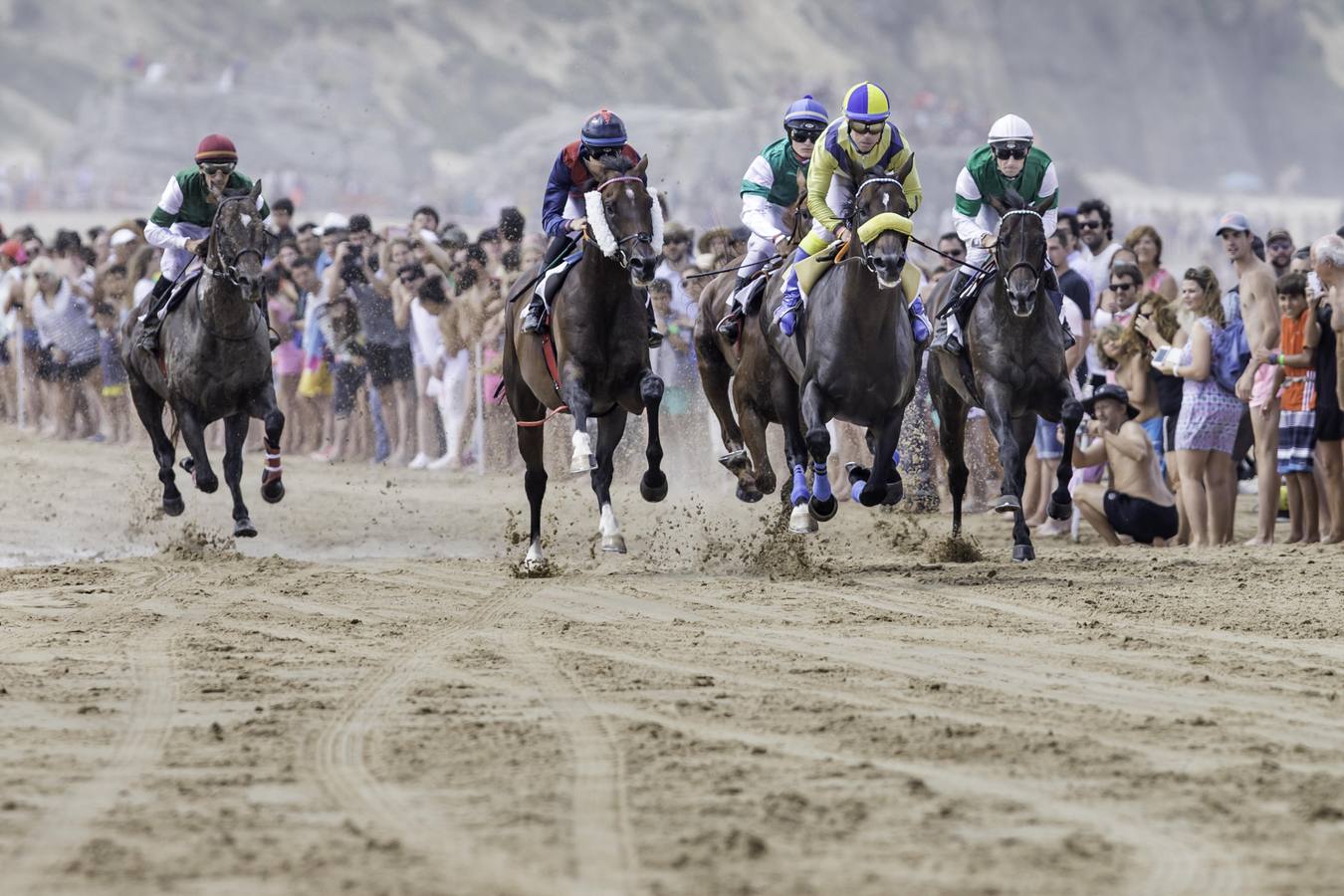 La amazona cántabra es la primera que gana la carrera principal, en una jornada en la que Diego Sarabia se impuso en las otras dos pruebas del día