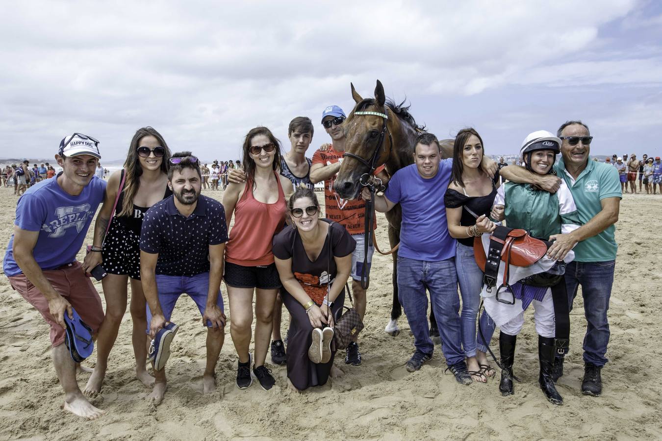 La amazona cántabra es la primera que gana la carrera principal, en una jornada en la que Diego Sarabia se impuso en las otras dos pruebas del día