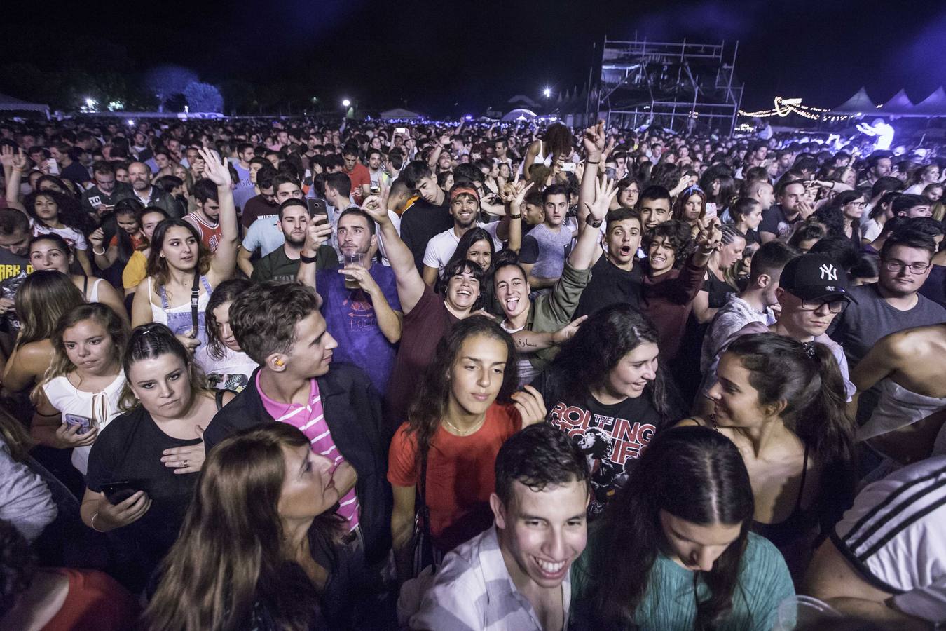 Fotos: Indignación en La Campa por la cancelación del concierto de David Guetta