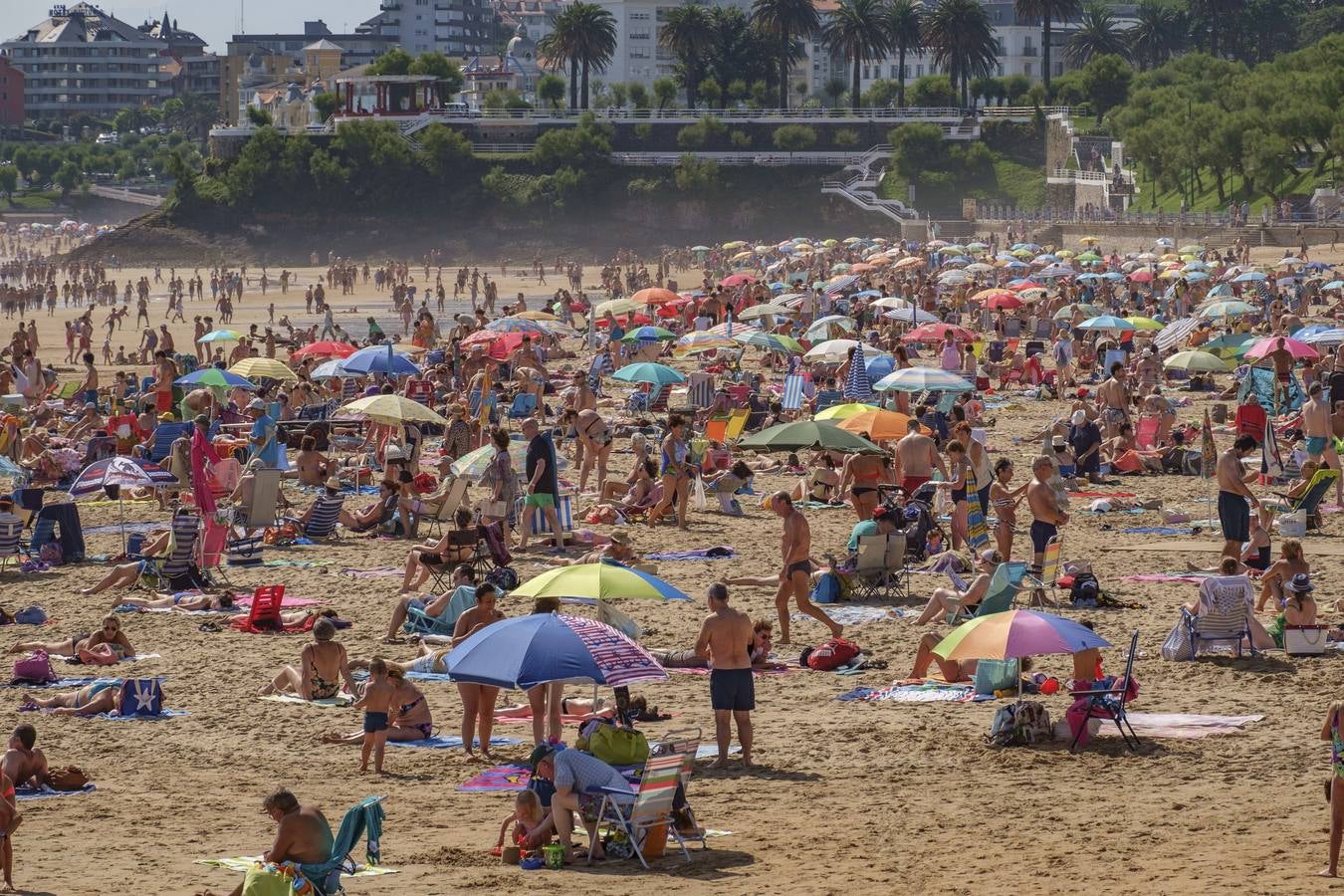 Fotos: Las temperaturas superan los 30 grados en varios puntos de Cantabria