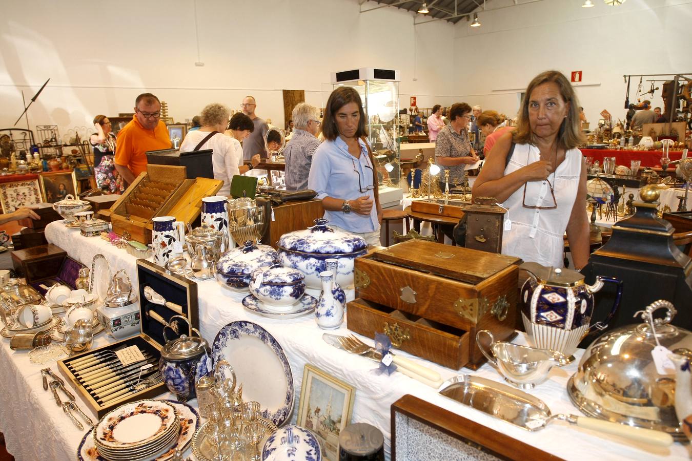 Más de 90 expositores de cinco países y 10 comunidades autónomas, y más de 42.000 objetos vintage, retro, almoneda y antigüedades en la XIX Feria Desembalaje Cantabria
