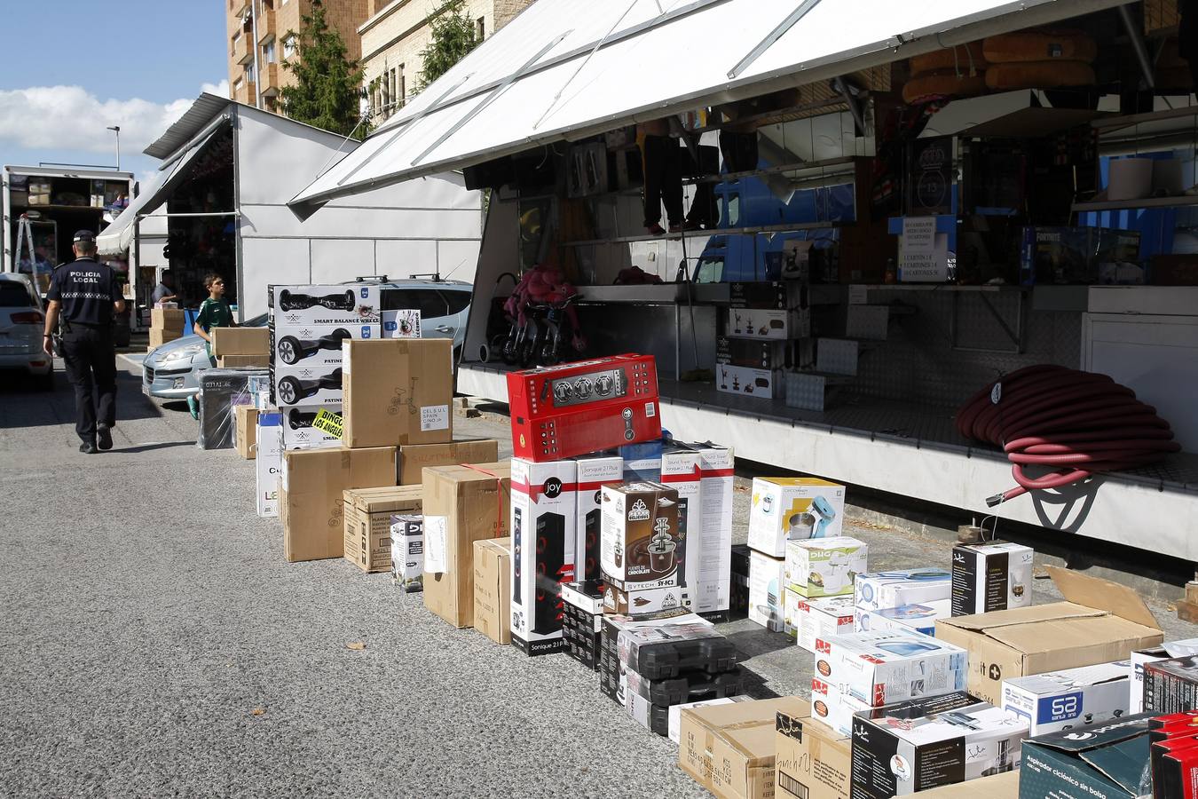 Fotos: Las fiestas de la &#039;Patrona&#039; van tomando forma en Torrelavega