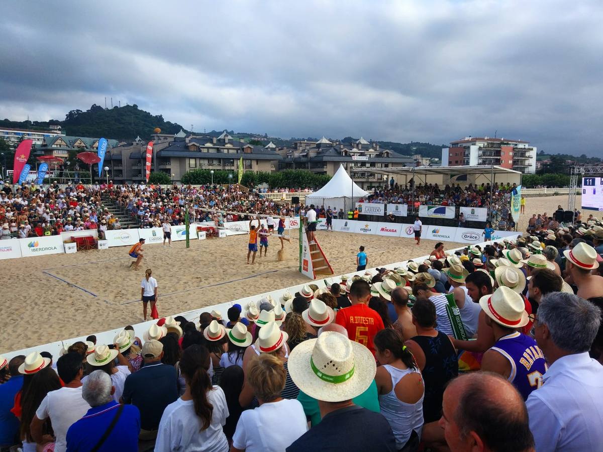 Imagen de la pasada edición del Torneo de Voley Playa Villa de Laredo.