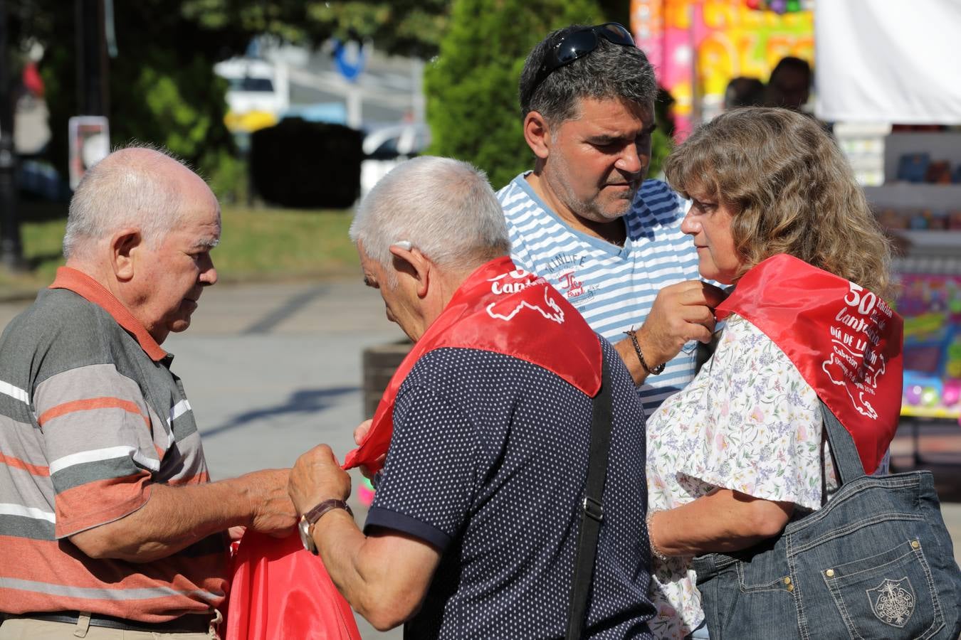 Miles de cántabros celebran el día de la comunidad autónoma en Cabezón de la Sal.