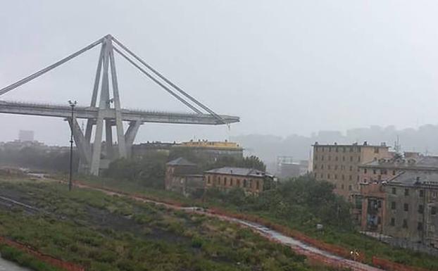 Se derrumba un puente de una autopista italiana en Génova