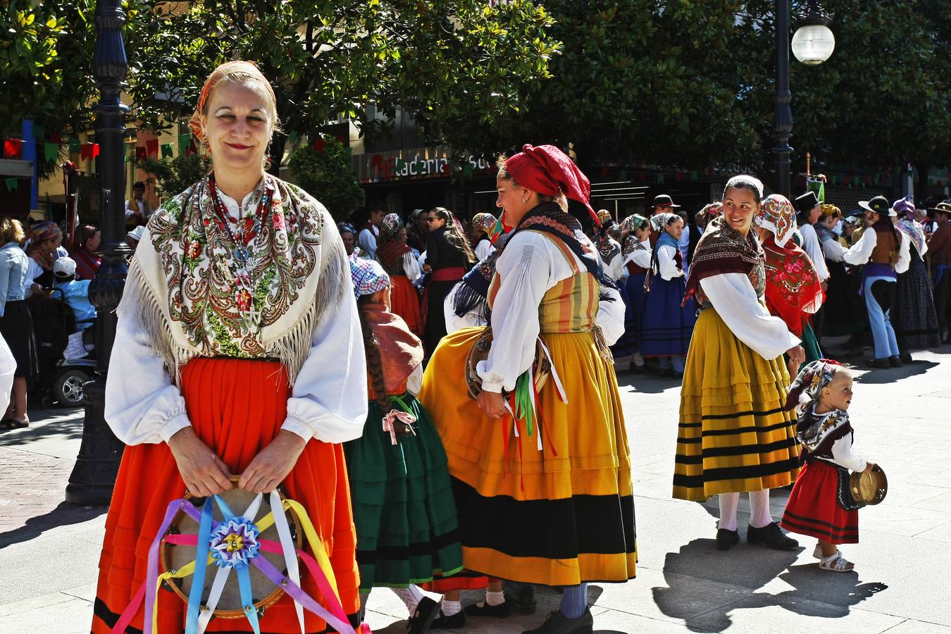 Fotos: Folclore cántabro en las fiestas de