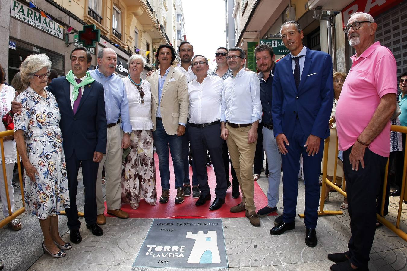 Fotos: El nombre de Poty ya luce en el &#039;Paseo de la Fama&#039; de Torrelavega