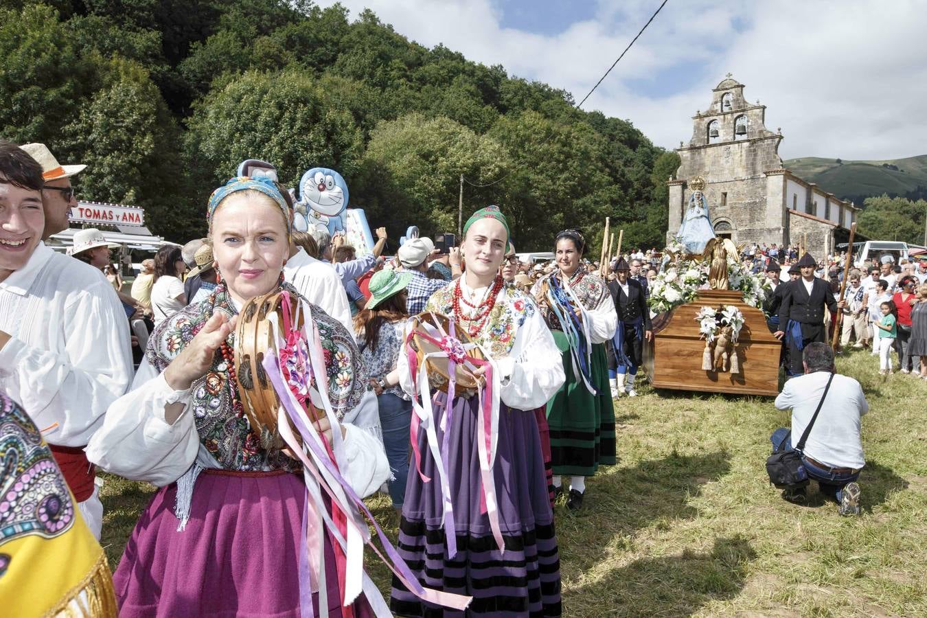 Fotos: Los pasiegos veneran a su Virgen de Valvanuz