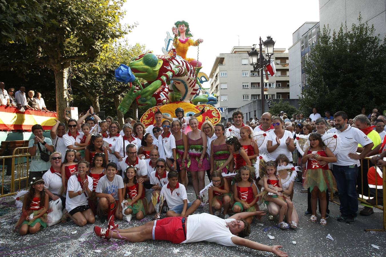 'El hombre de la Mancha' y 'Esculturas Móviles', ganadores en la Gala Foral de Torrelavega