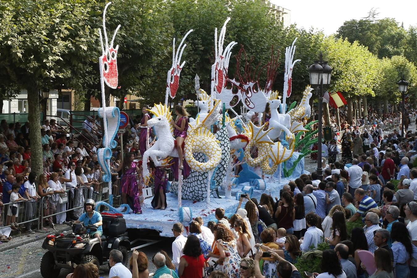 'El hombre de la Mancha' y 'Esculturas Móviles', ganadores en la Gala Foral de Torrelavega