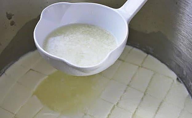 La quesería cántabra Los Tiemblos participa en un proyecto para revalorizar el suero