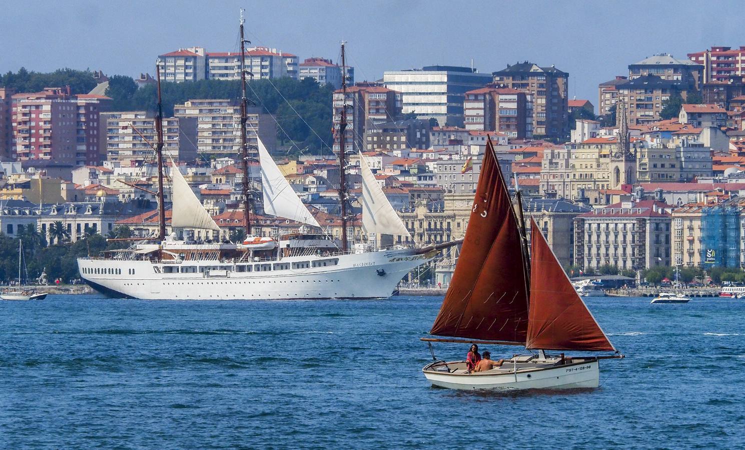 El buque ha entrado en el puerto a las siete menos diez de la mañana