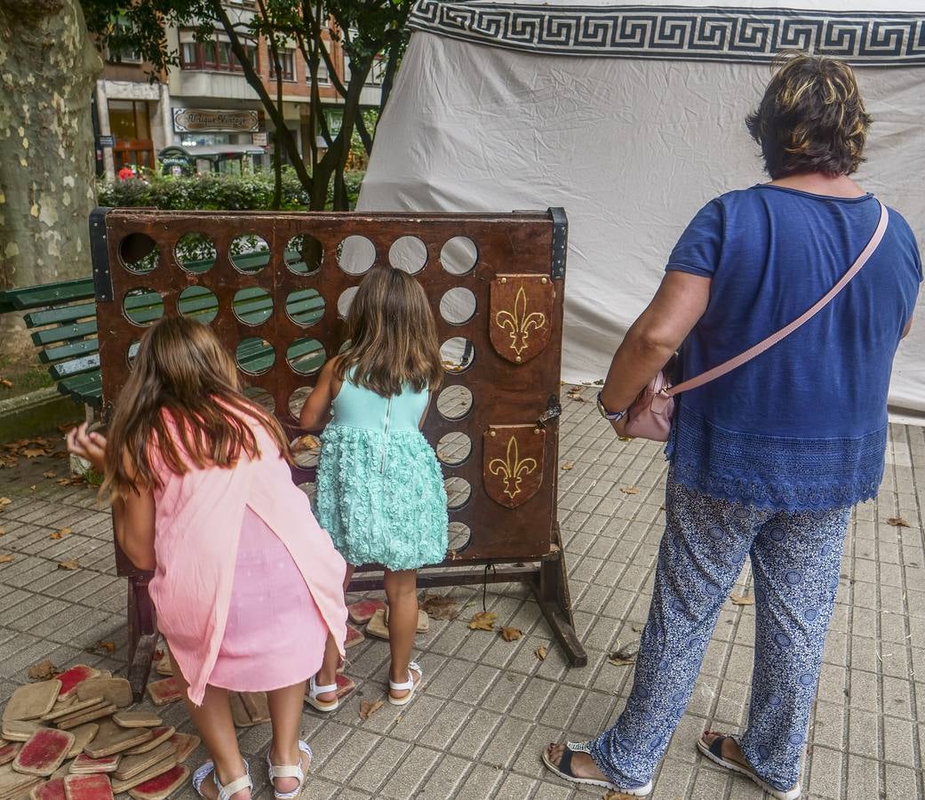 El Mercado Romano, que estará instalado en la Alameda de Oviedo desde hoy y hasta el domingo, 26 de agosto, abre las actividades organizadas por el Ayuntamiento de Santander con motivo de la festividad de los Santos Mártires, patronos de la ciudad.