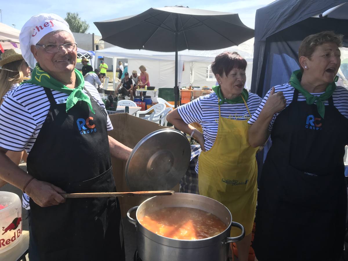 Las fiestas de San Ginés llegaron a su fin con el concurso del popular potaje y el concierto de Merche