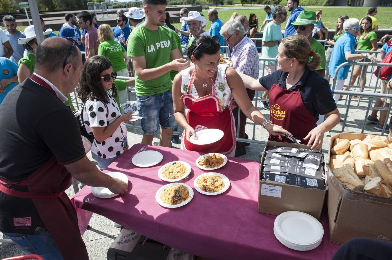 Fotos: Las peñas de las fiestas de Santander celebran su día