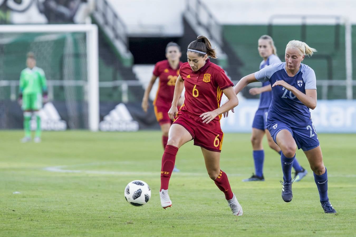 Fotos: España golea a Finlandia en El Sardinero