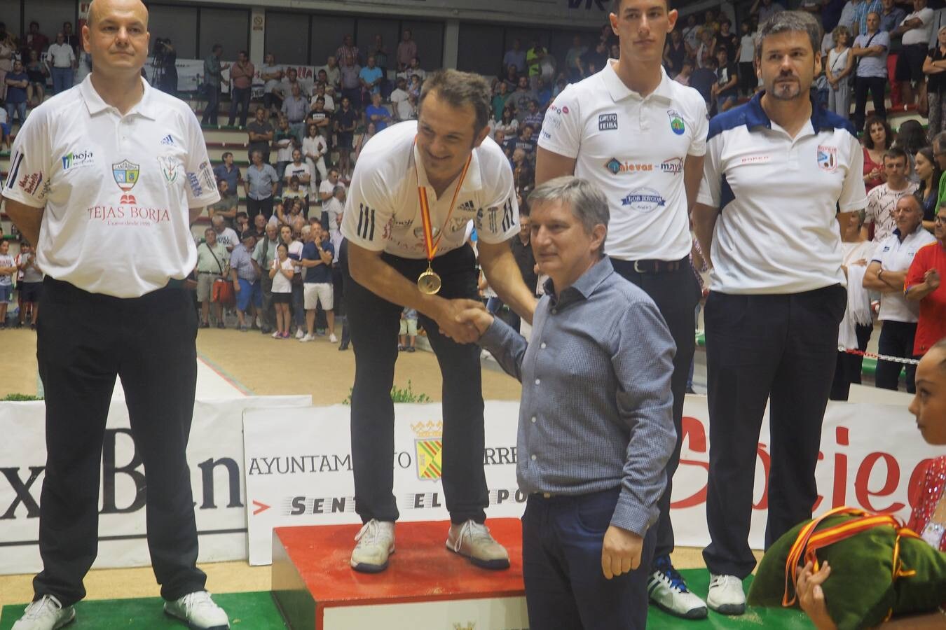 Su gran rival, Jesús Salmón, tuvo que conformarse con la segunda plaza, justo por delante de Víctor González, que cerró el podio en Torrelavega