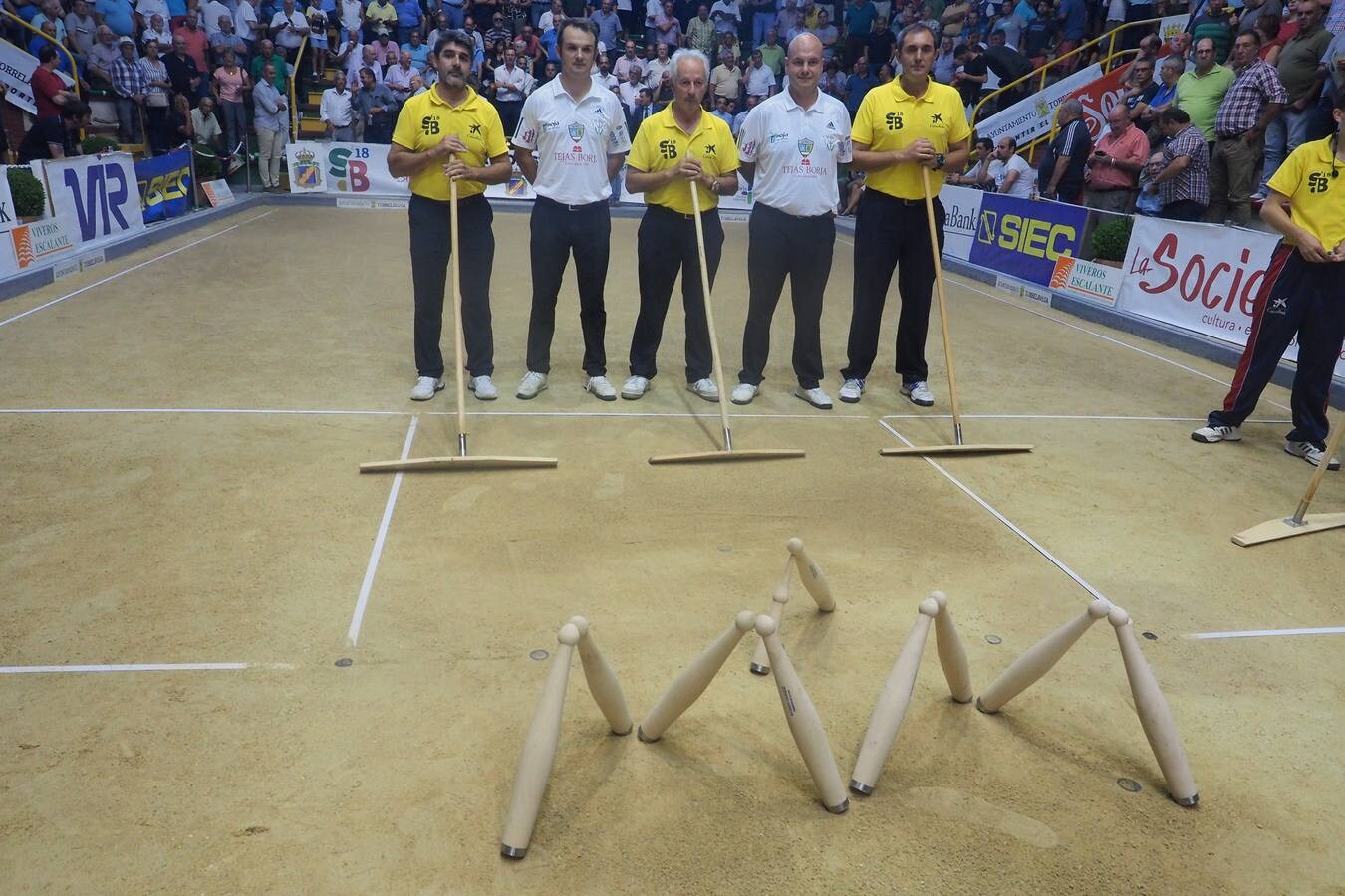 Su gran rival, Jesús Salmón, tuvo que conformarse con la segunda plaza, justo por delante de Víctor González, que cerró el podio en Torrelavega