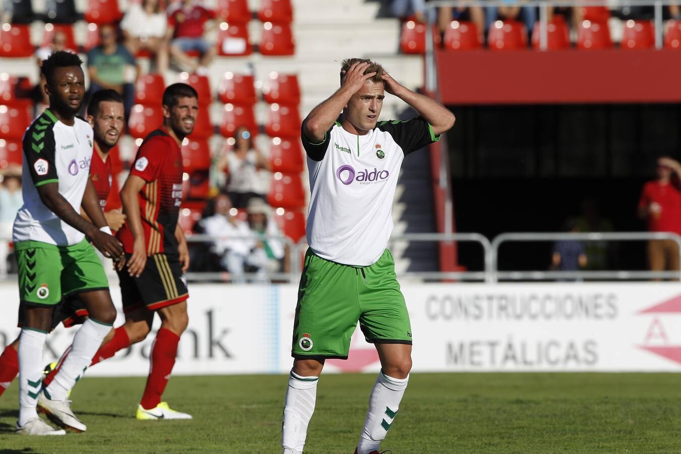 Fotos: La afición verdiblanca ya está en Mirada de Ebro