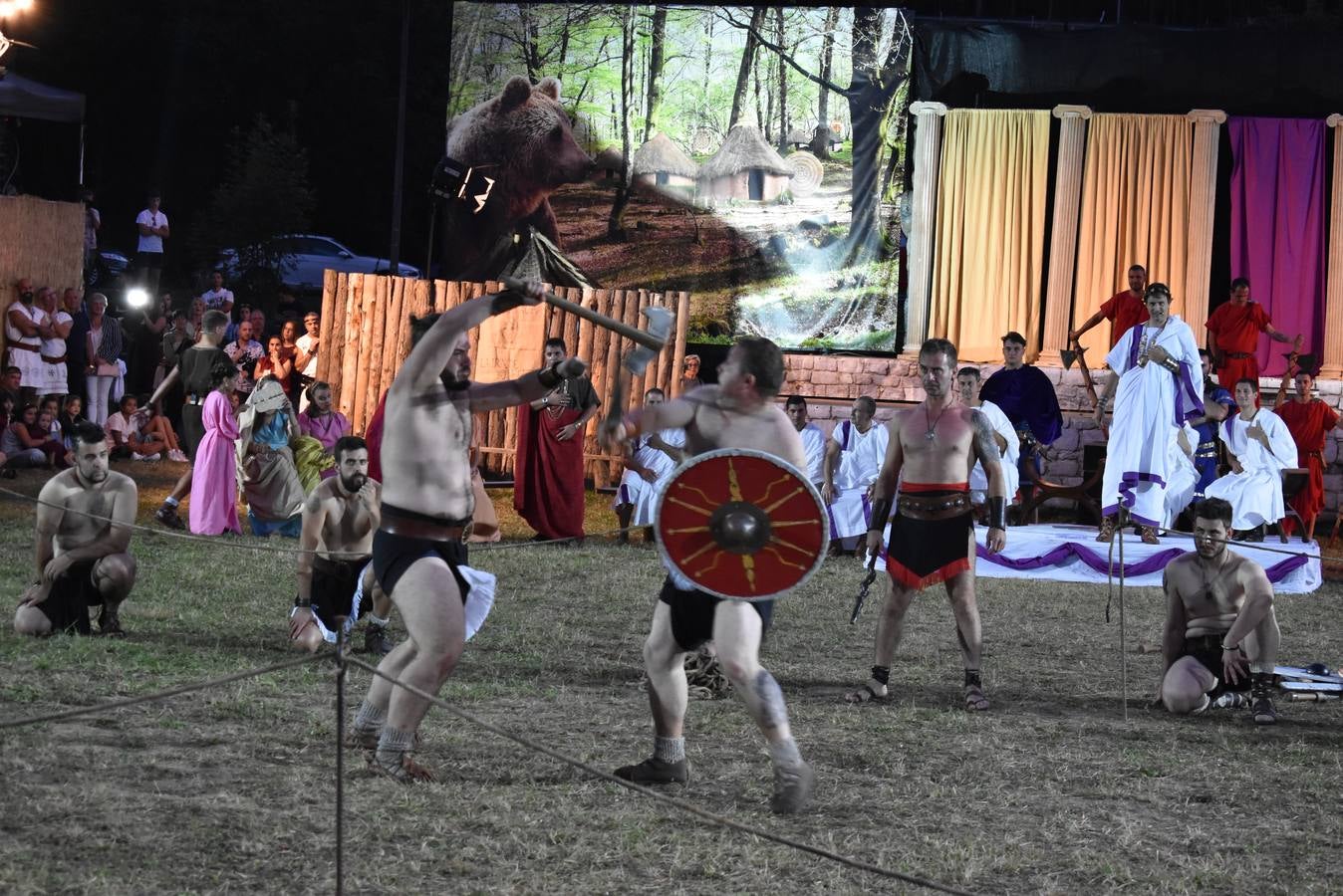 Los festejos llegan a su final con el reparto de miles de raciones de comida y un desfile en el que participarán más de 1.500 personas