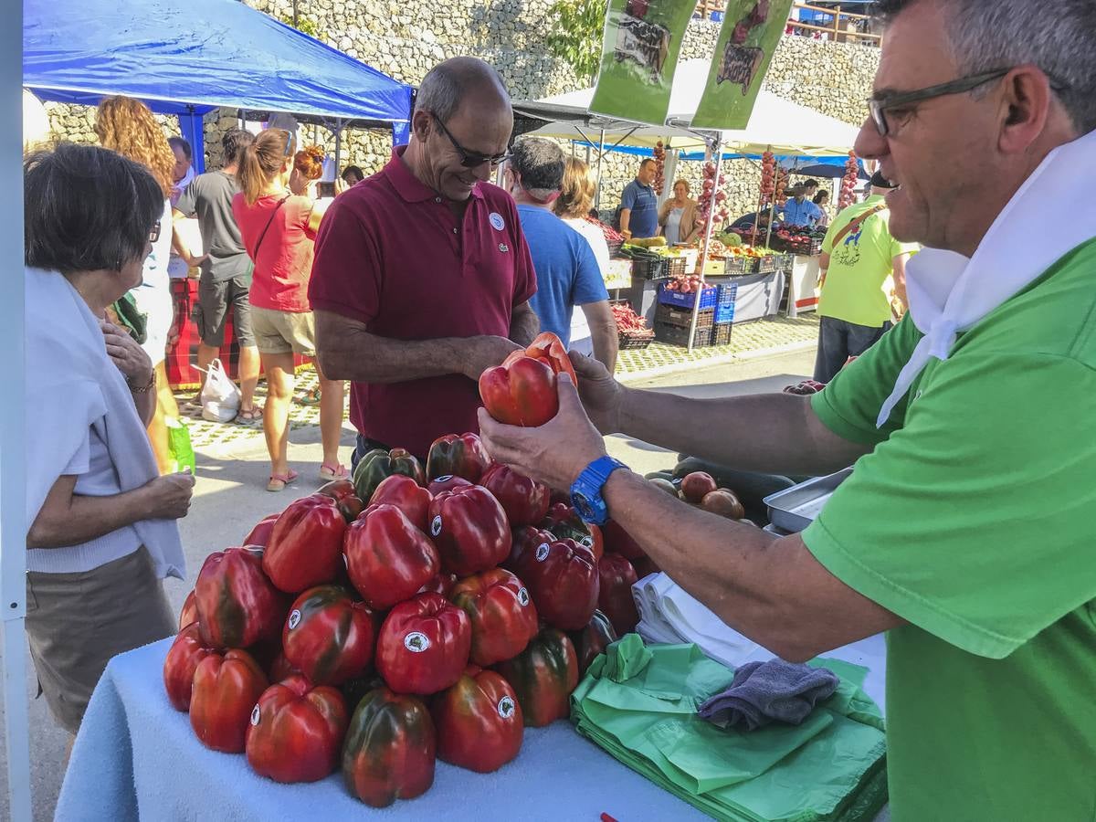 Fotos: La VI Feria del Pimiento de Isla arranca hoy