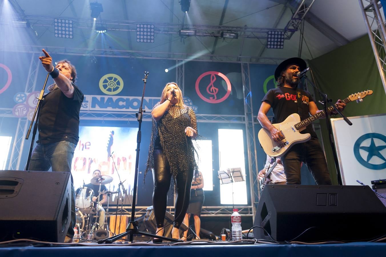 Los cántabros Gordini reunieron a una gran masa de público frente al escenario. 