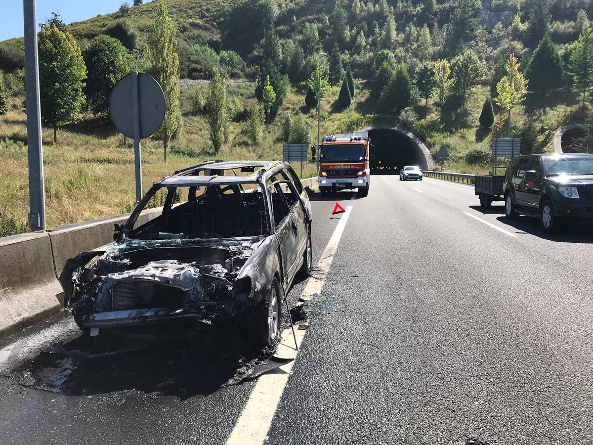 Fotos: Las imágenes del accidente en el túnel de Los Corrales