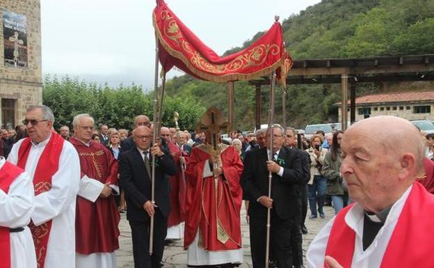 El monasterio de Santo Toribio celebra mañana la misa de la Exaltación de la Cruz. Fotografía: Pedro Álvarez