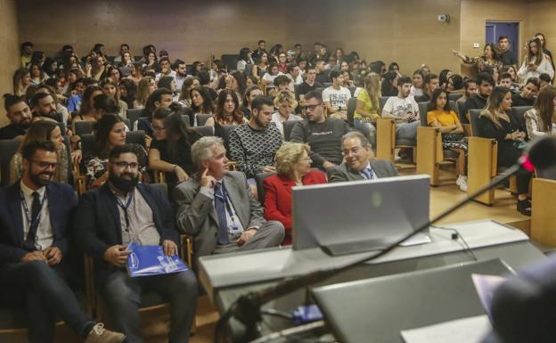 Imagen del acto de inauguración oficial del nuevo curso, ayer, en el centro universitario Cesine de Santander. 