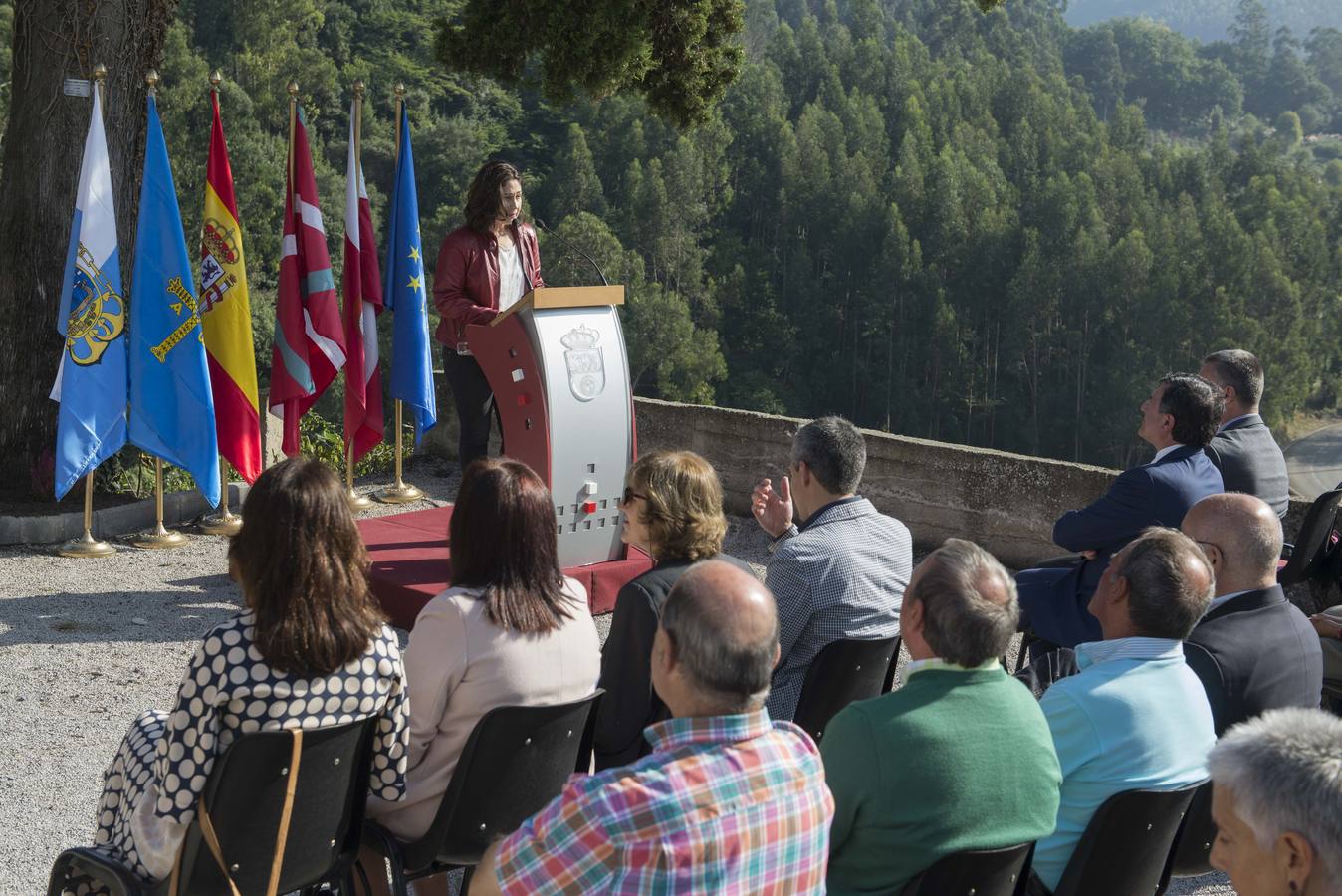 Cantabria, País Vasco y Asturias han recordado a los milicianos de la 'Lista Larrinoa', bombardeados en Ampuero en el verano de 1937