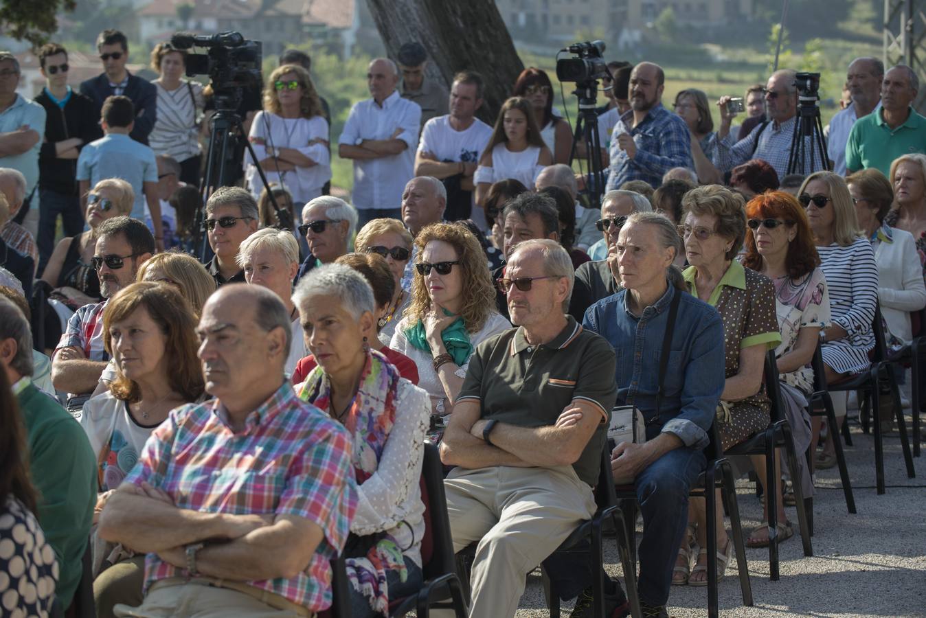 Cantabria, País Vasco y Asturias han recordado a los milicianos de la 'Lista Larrinoa', bombardeados en Ampuero en el verano de 1937